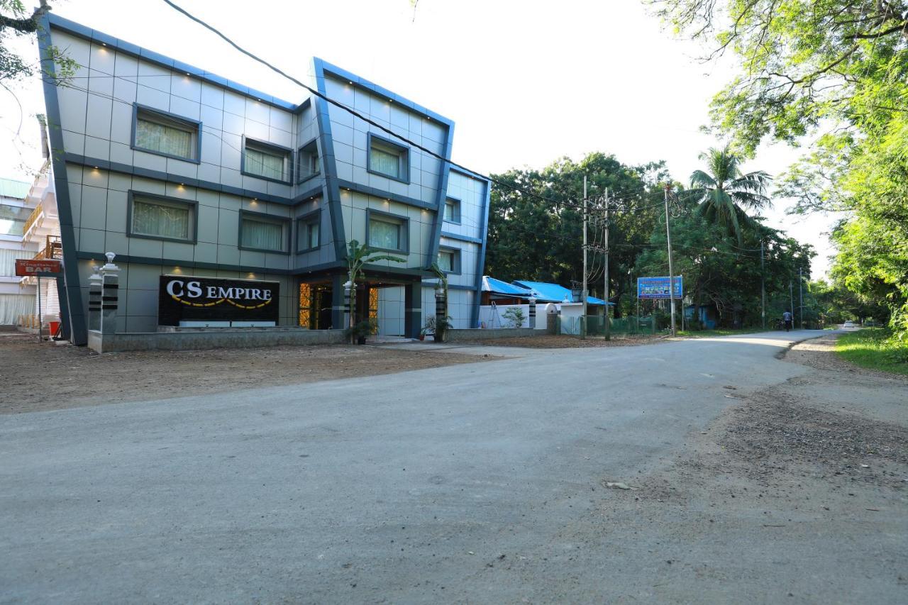 Hotel Cs Empire à Lakshmanpur Extérieur photo